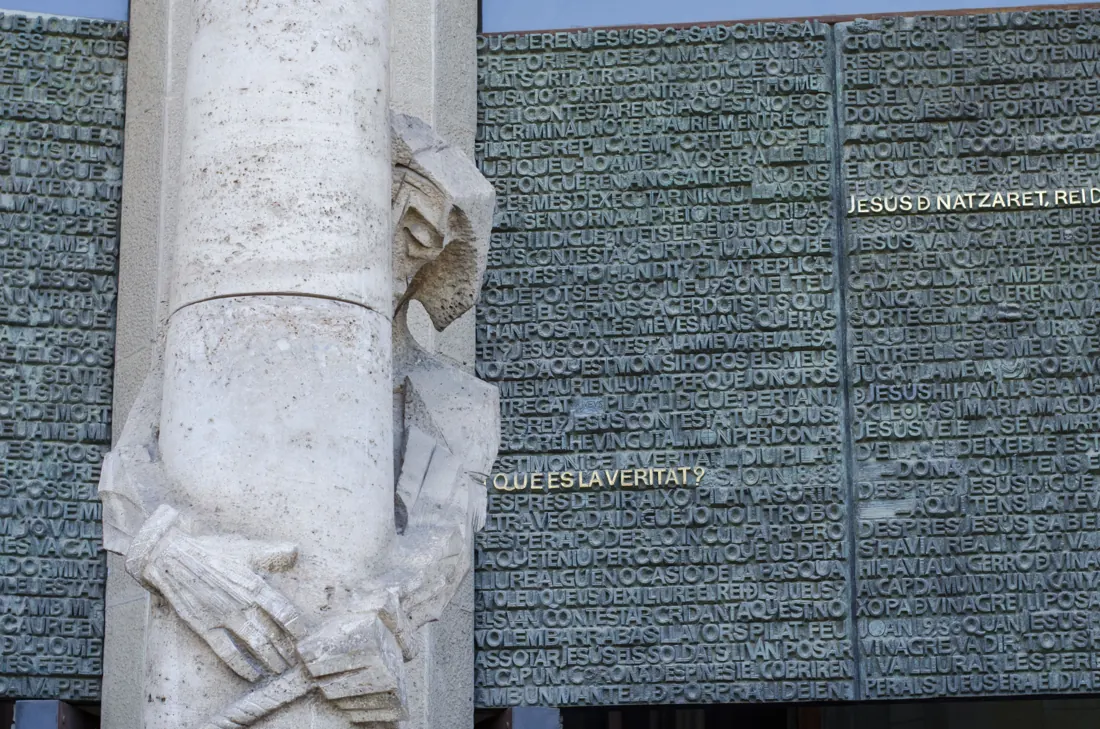 Detalle escultórico de la Sagrada Família